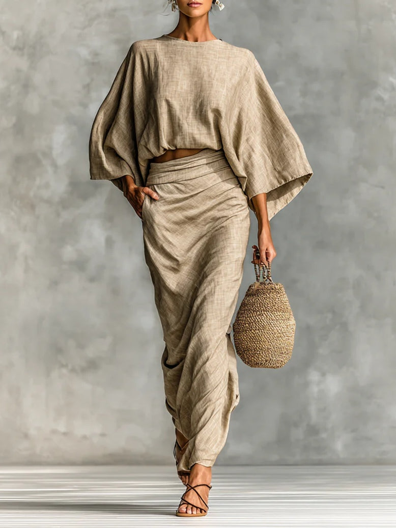 Ensemble Julia Danoir Paris 2 pièces avec jupe en khaki, vêtement élégant pour femme, vue de l'ensemble porté.