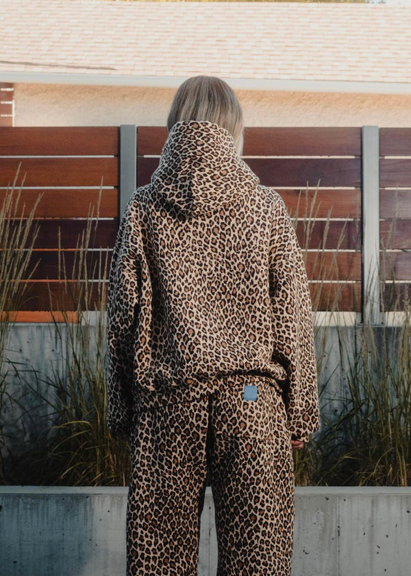 Sweat à capuche léopard Noémie de Danoir Paris, coupe chic et tendance, en tissu doux avec motif léopard élégant.