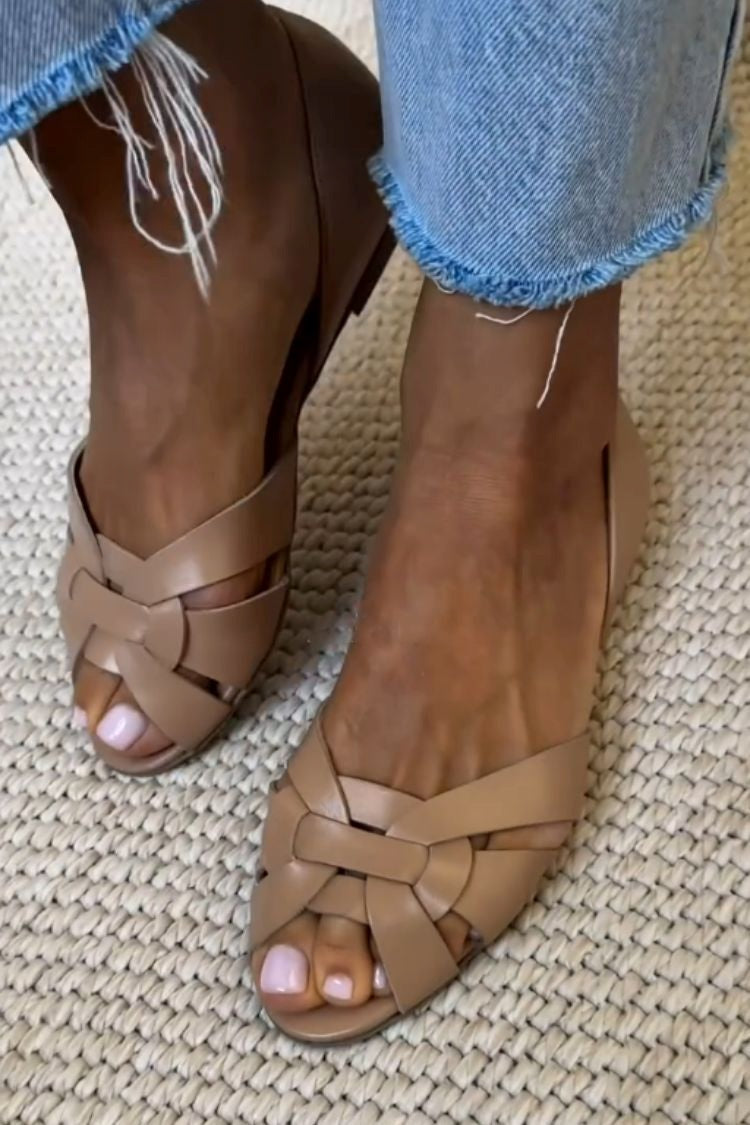 Sandales tressées naturelles Serafina de Danoir Paris en marron, vue de côté, en cuir confortable.