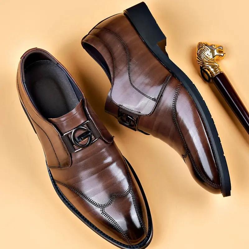 Chaussures en cuir faites à la main Giovanni™ de Danoir Paris, couleur marron, pointure 38, vue de côté.