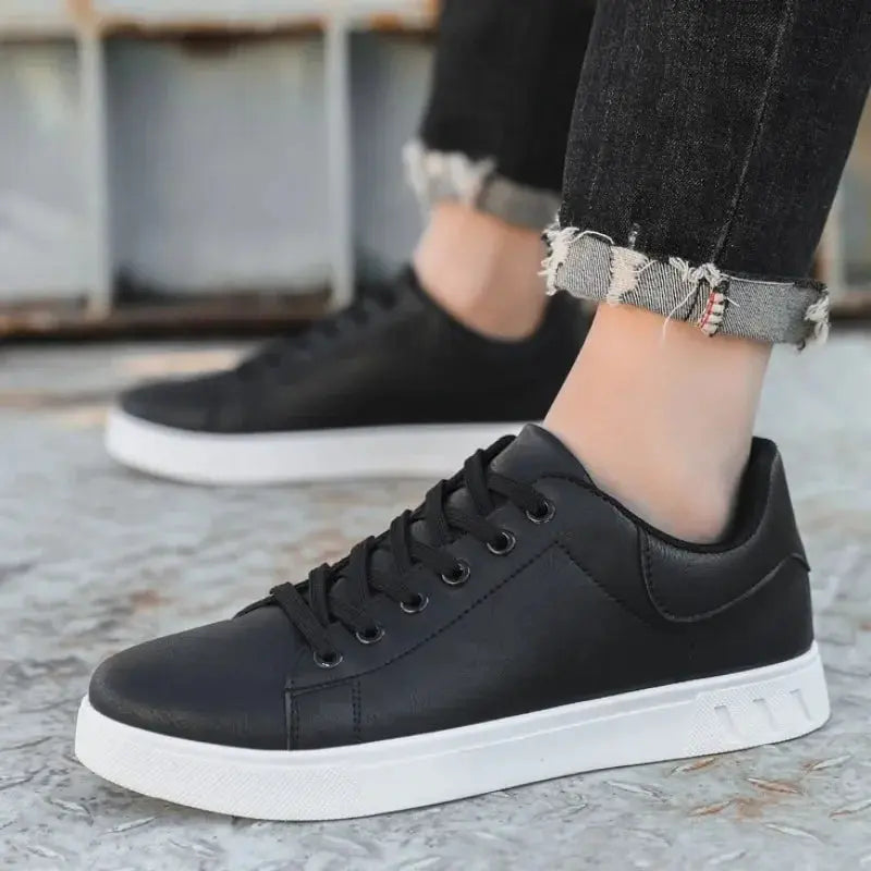 Chaussures sportives décontractées Fernando Danoir Paris en marron, pointure 39, avec design confortable et style moderne.