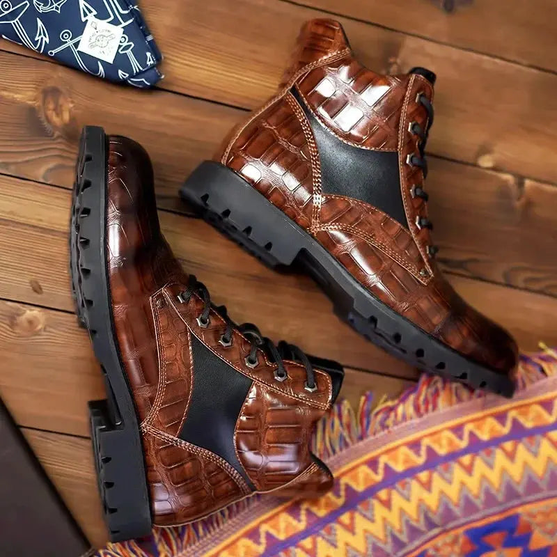 Bottes en cuir de crocodile marron Rendell™ de Danoir Paris, pointure 39, avec semelle élégante et finition sophistiquée.
