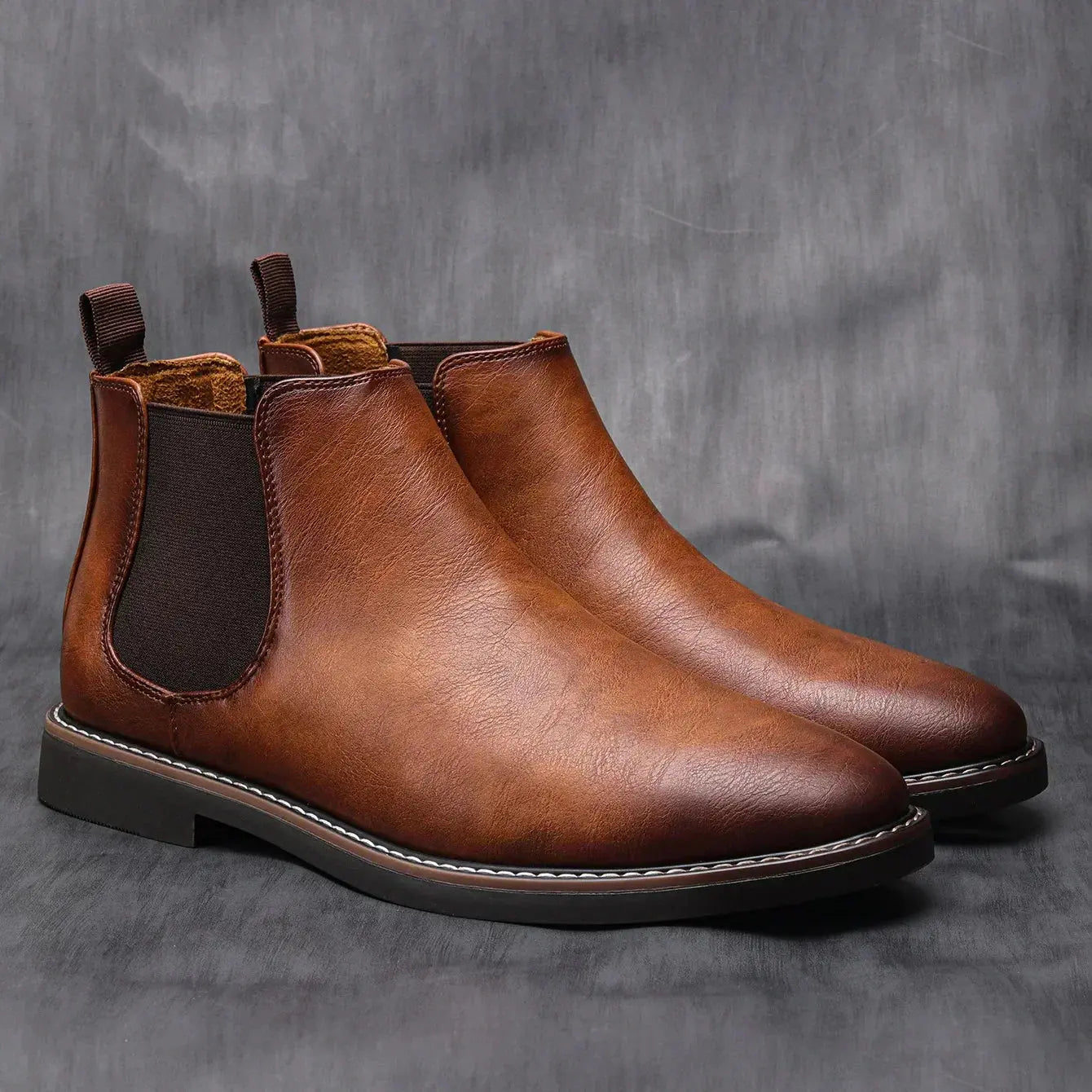 Bottes Chelsea Danoir Paris Wayne™ marron, style intemporel, en cuir avec semelle résistante, pour un look élégant et classique.