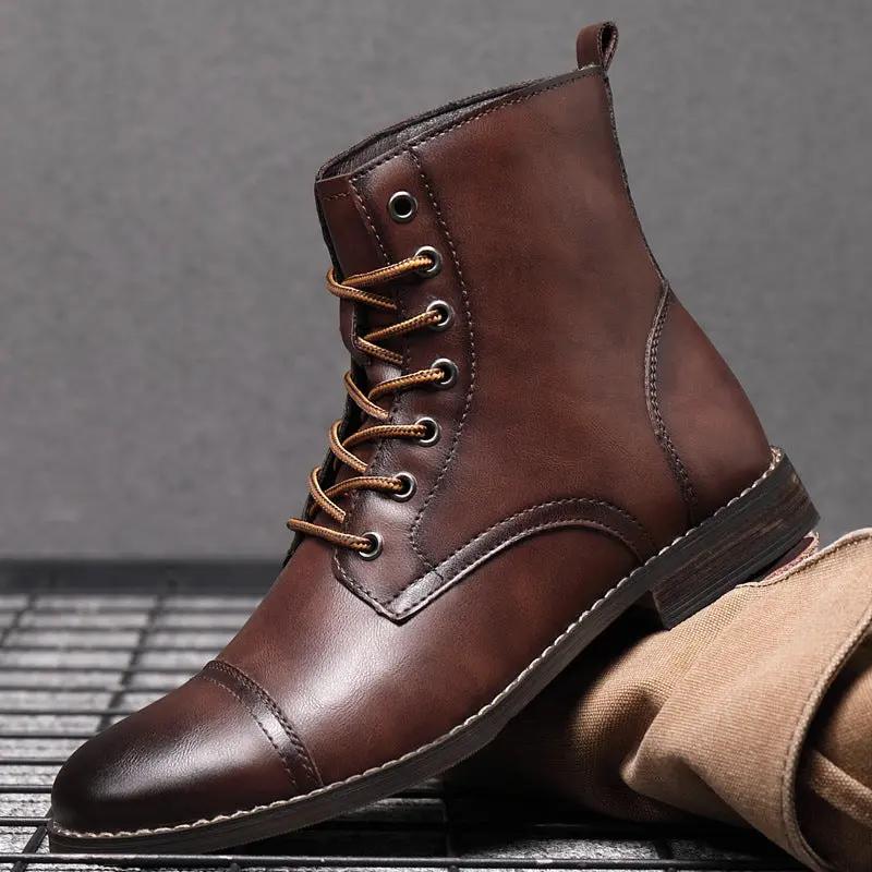Bottines en similicuir Morgan de Danoir Paris, taille 38, couleur châtaigne, vues de face avec détails du matériau.