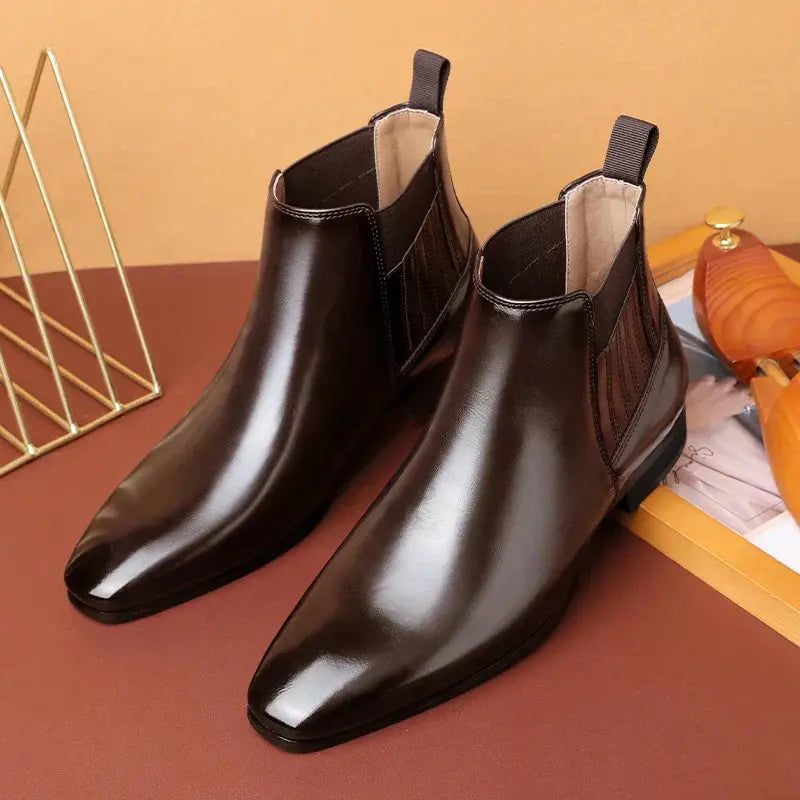 Bottines en cuir synthétique marron foncé Peyton de Danoir Paris, chaussures à talon pour femmes, vue de face