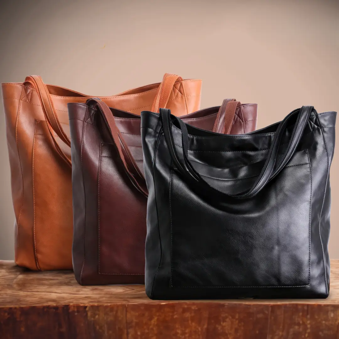 Sac de ville élégant Lila de Danoir Paris en marron, avec détails raffinés et poignées robustes.