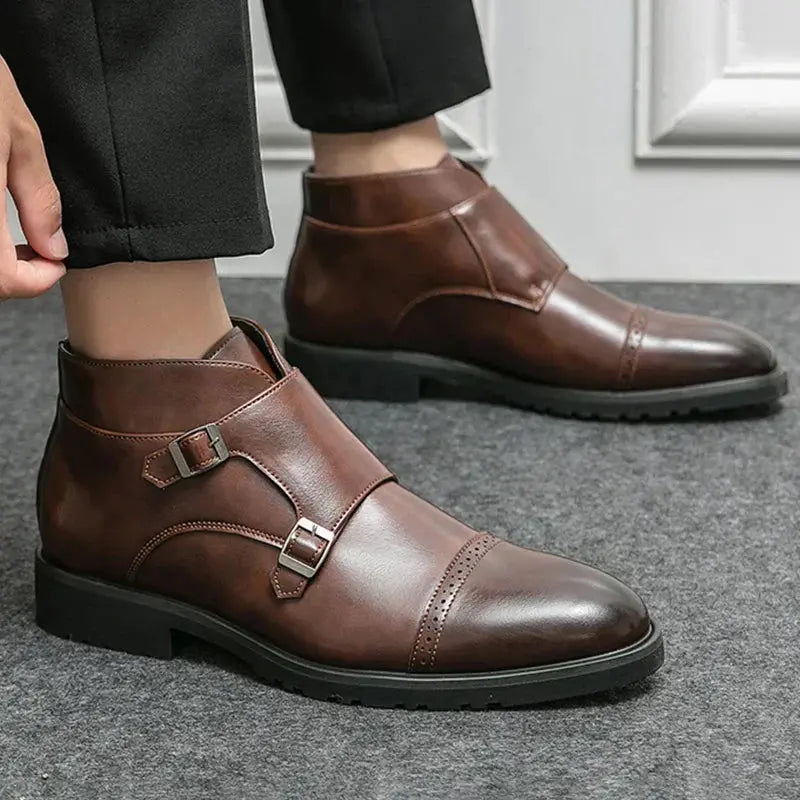 Bottes marron Danoir Paris Parker en cuir synthétique avec double boucle, taille 38, style élégant et moderne.