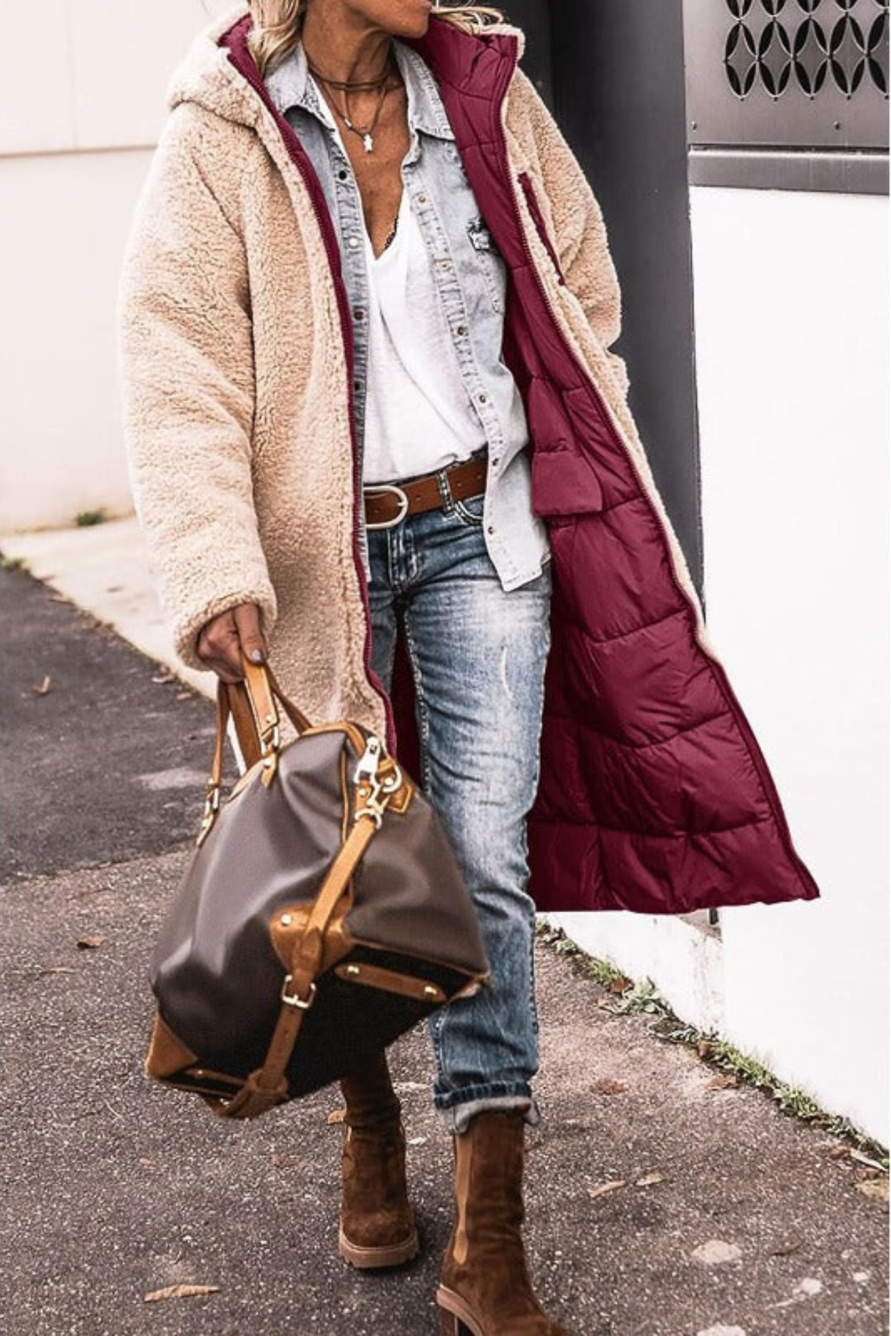 Manteau réversible élégant Danoir Paris Anny en marron, veste chic avec doublure contrastante, pour femme.