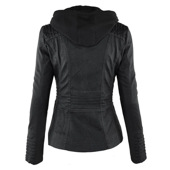 Veste Charlotte Danoir Paris marron pour femme, vêtement confortable avec coupe élégante, vue de face sur un modèle portant la veste