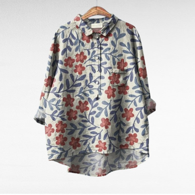 Blouse d'été en lin claire de Danoir Paris, élégante, légère, avec motif floral ou texturé visible sur l'image.