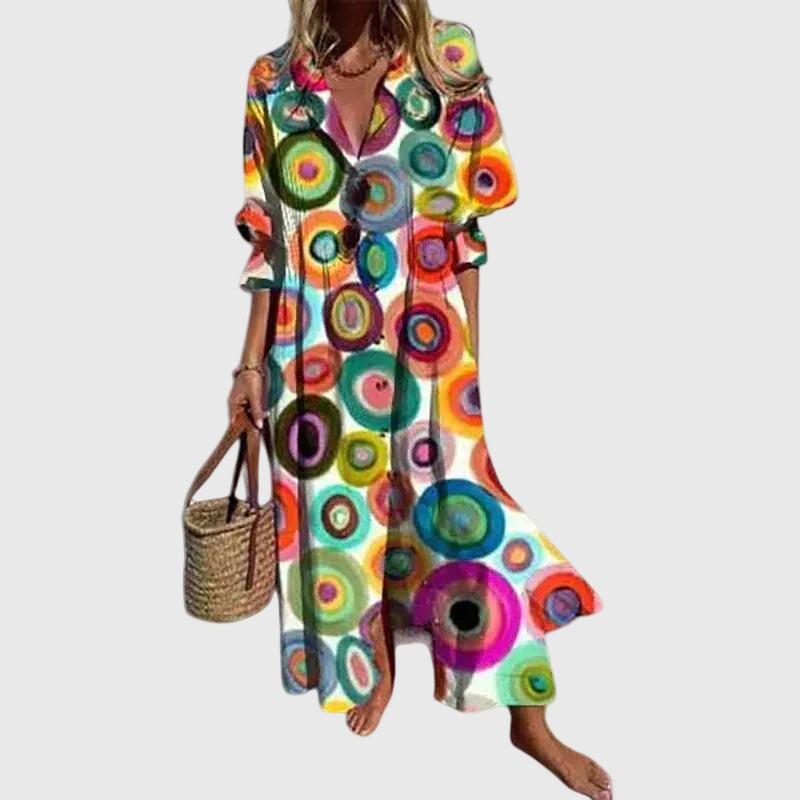 Robe maxi bohème élégante Danoir Paris Zariah, motif multicolore, longue robe fluide avec détails sophistiqués.