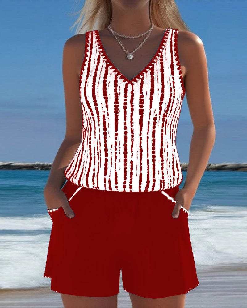 Ensemble de shorts tankini décontractés Leslie de Danoir Paris en bleu marine, comprenant un haut et un bas de maillot de bain.