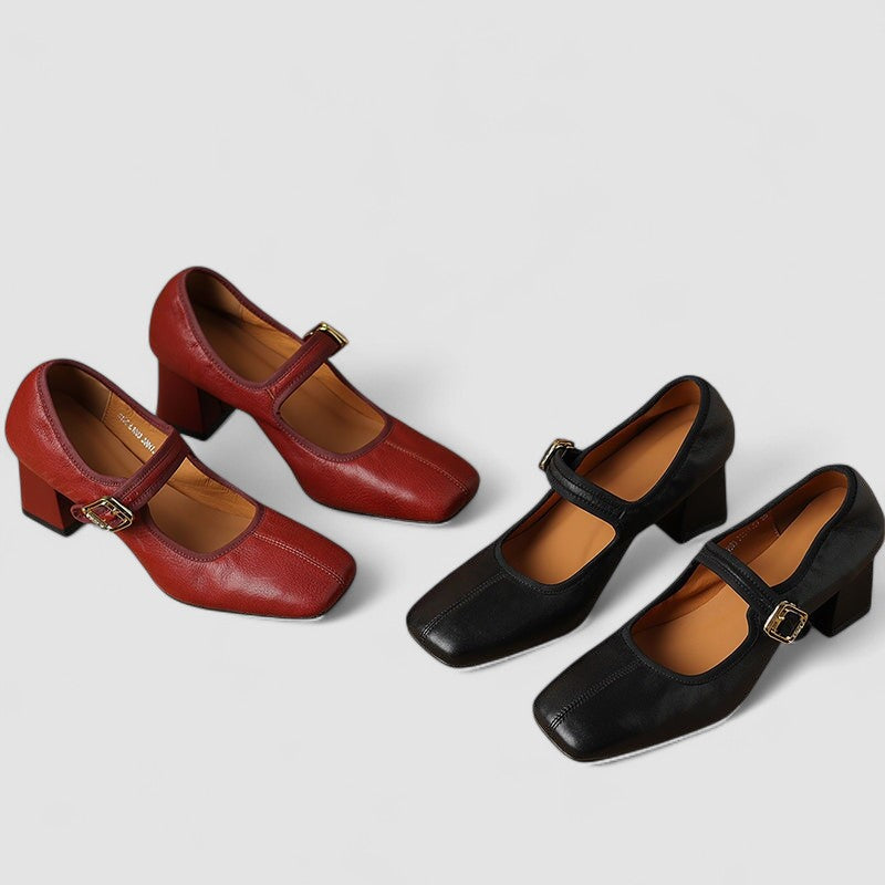 Chaussures bébé Capucine™ Danoir Paris avec talons élégants noirs, en cuir souple et finition raffinée.