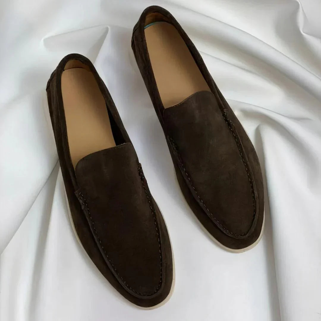Mocassins élégants Nové en daim premium Danoir Paris pour femme, style sophistiqué et finition soignée.