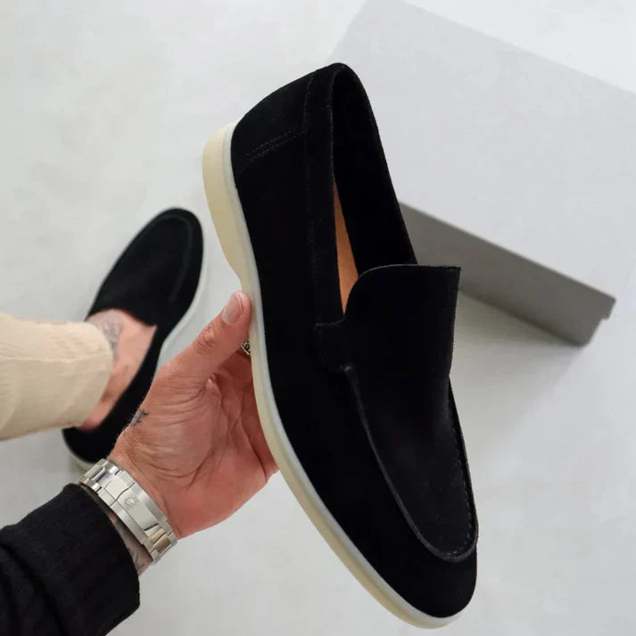 Mocassins élégantes Nové en daim premium Danoir Paris pour femme, noir, avec finition raffinée et semelle confortable.