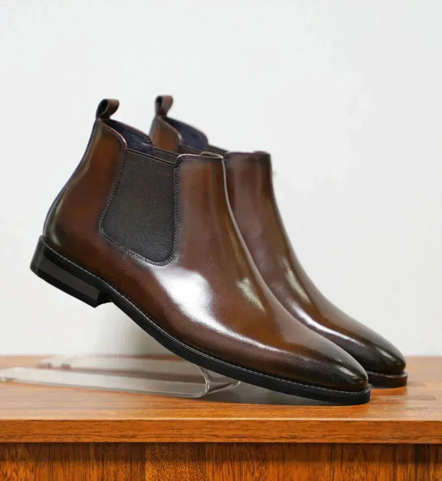 Bottines Chelsea en cuir raffiné Blake™ de Danoir Paris, noir, avec semelle élégante et design moderne, taille 38.