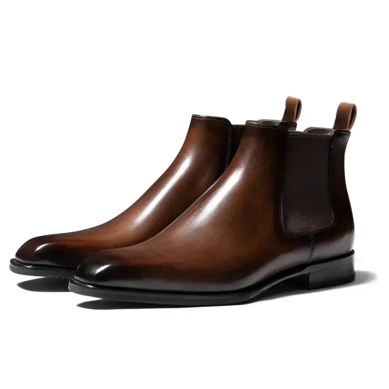 Bottines Chelsea en cuir noir Blake™ de Danoir Paris, élégantes et raffinées, avec semelle en caoutchouc et détails soignés.