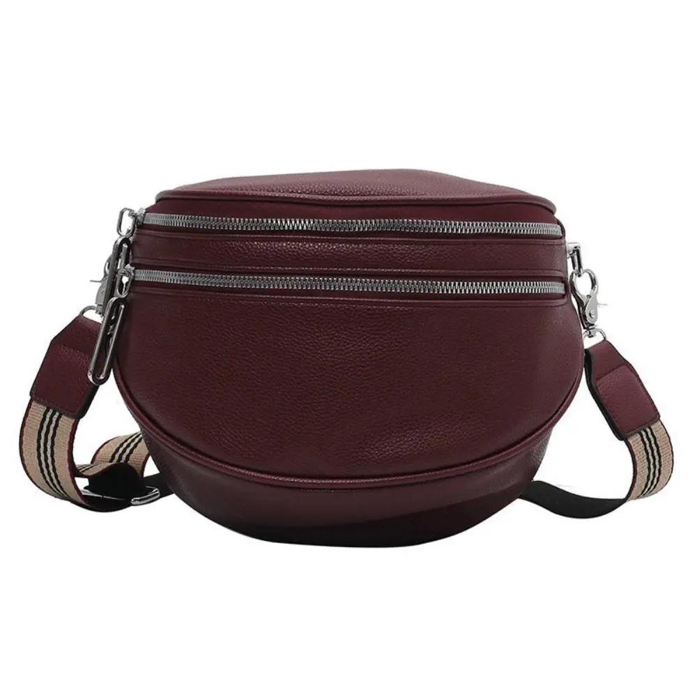 Sac à bandoulière Danoir Paris Mira noir, sac chic et polyvalent en cuir avec bandoulière ajustable.