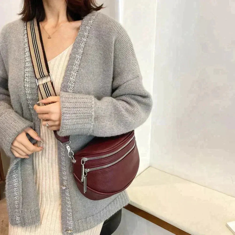 Sac à bandoulière Danoir Paris Mira en noir, sac chic et polyvalent avec détails élégants, idéal pour tous les styles.