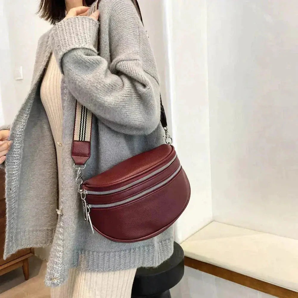 Sac à bandoulière noir Danoir Paris Mira, sac chic et polyvalent avec bandoulière ajustable, en cuir synthétique élégant.