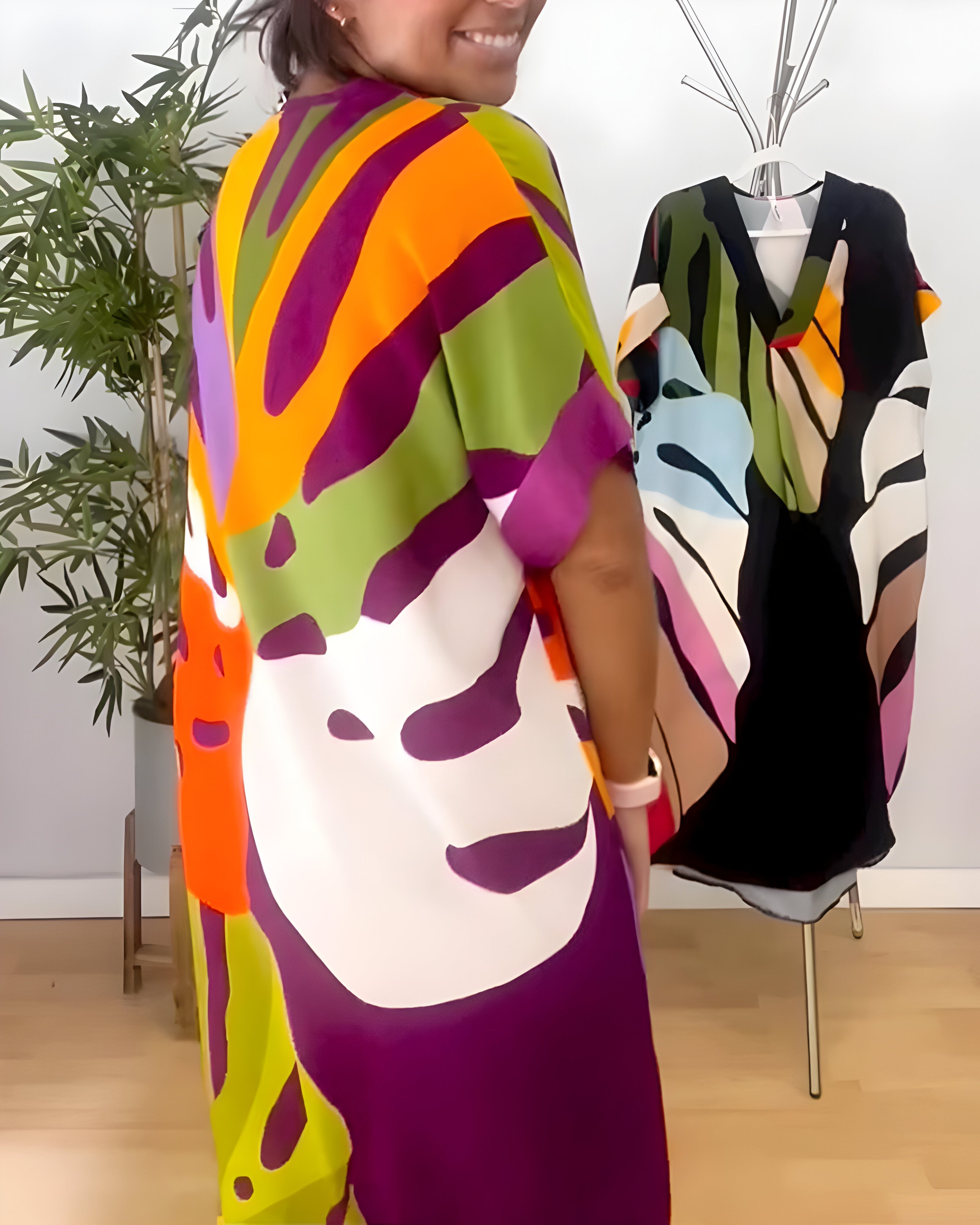 Robe décontractée colorée Rosaline de Danoir Paris, tissu léger, coupe fluide et style décontracté, portée sur mannequin.