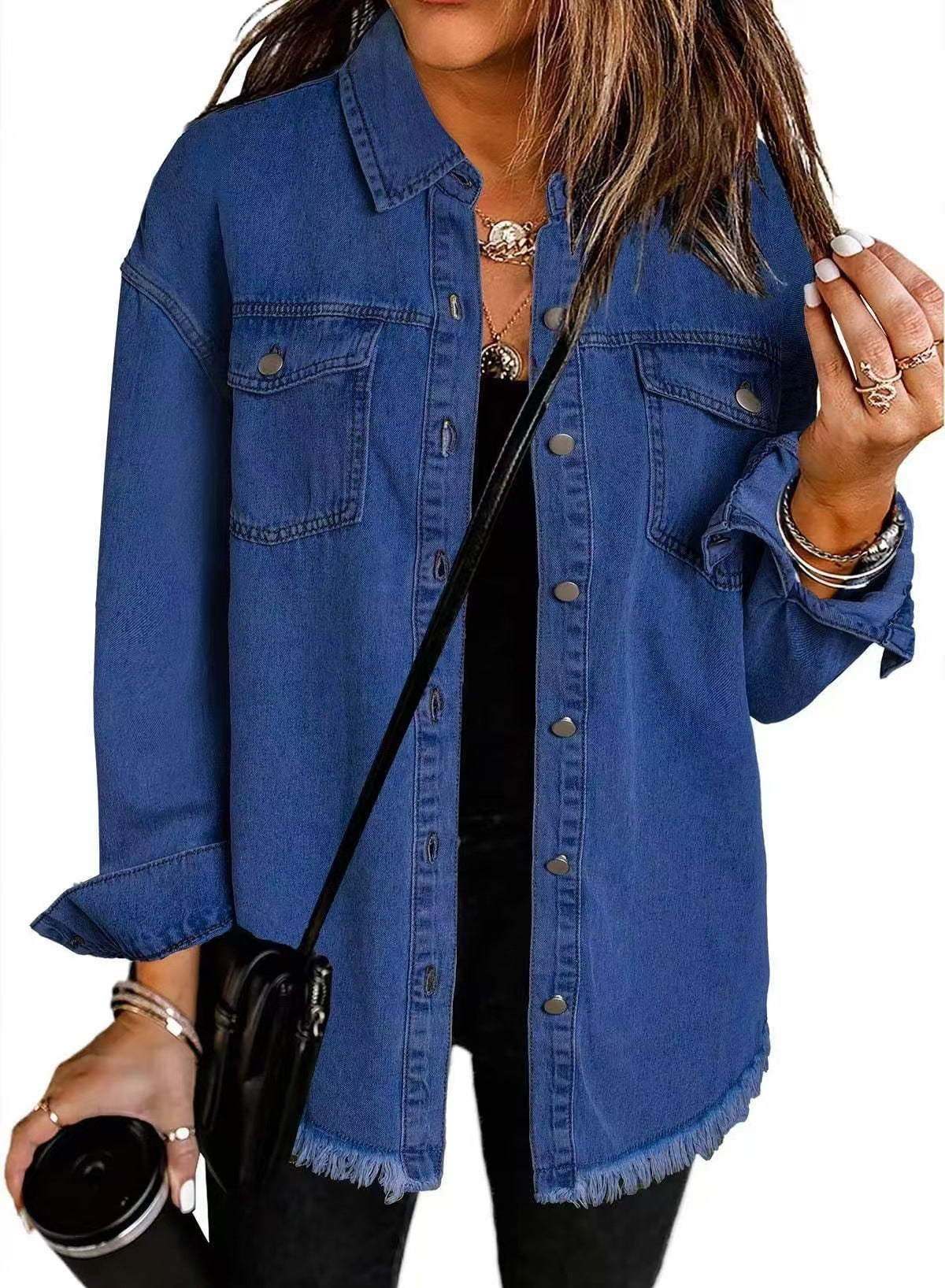 Veste en jean intemporelle Roxane de Danoir Paris, style classique, couleur noire, tissu denim, vue de face.