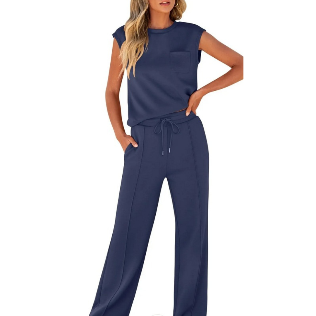 Ensemble décontracté d'été Elvara par Danoir Paris, tenues légères avec top et pantalon pour un style confortable et élégant.