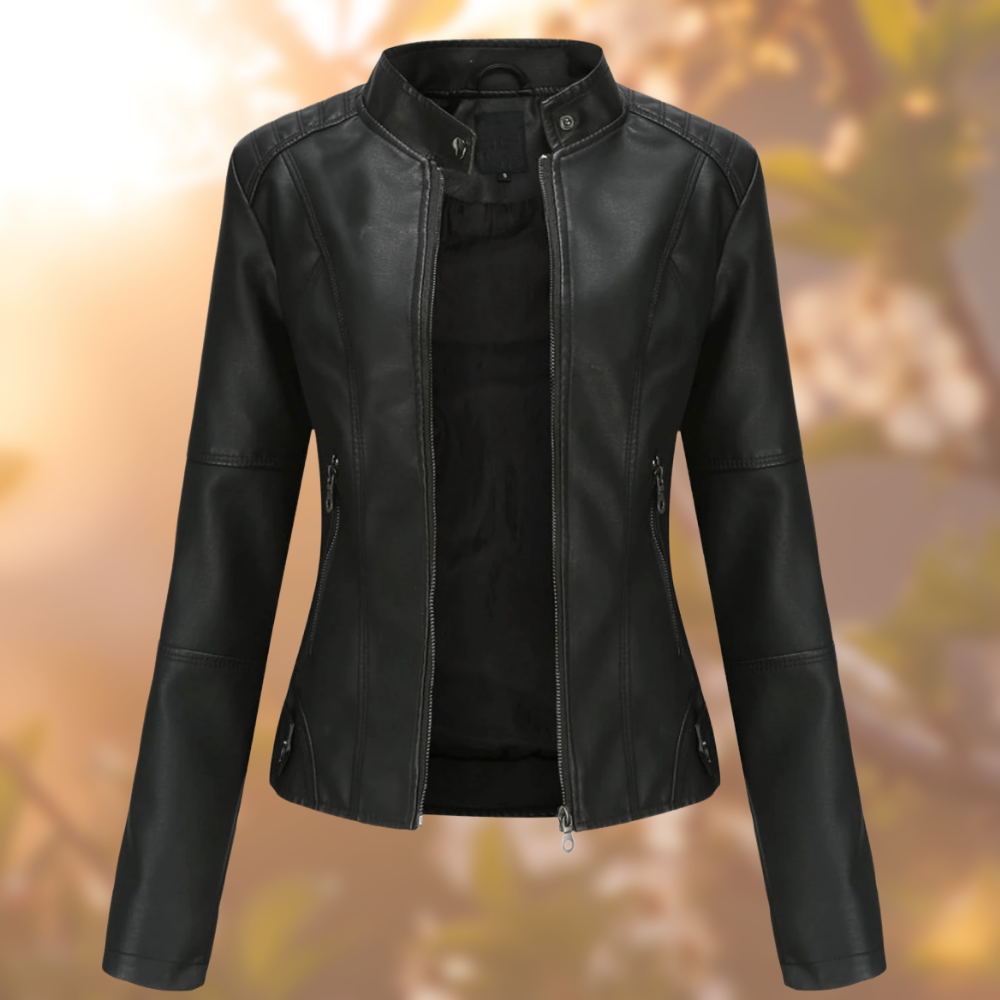 Veste en cuir noire Danoir Paris Amora, élégante et ajustée, avec détails sophistiqués visible sur l'image.