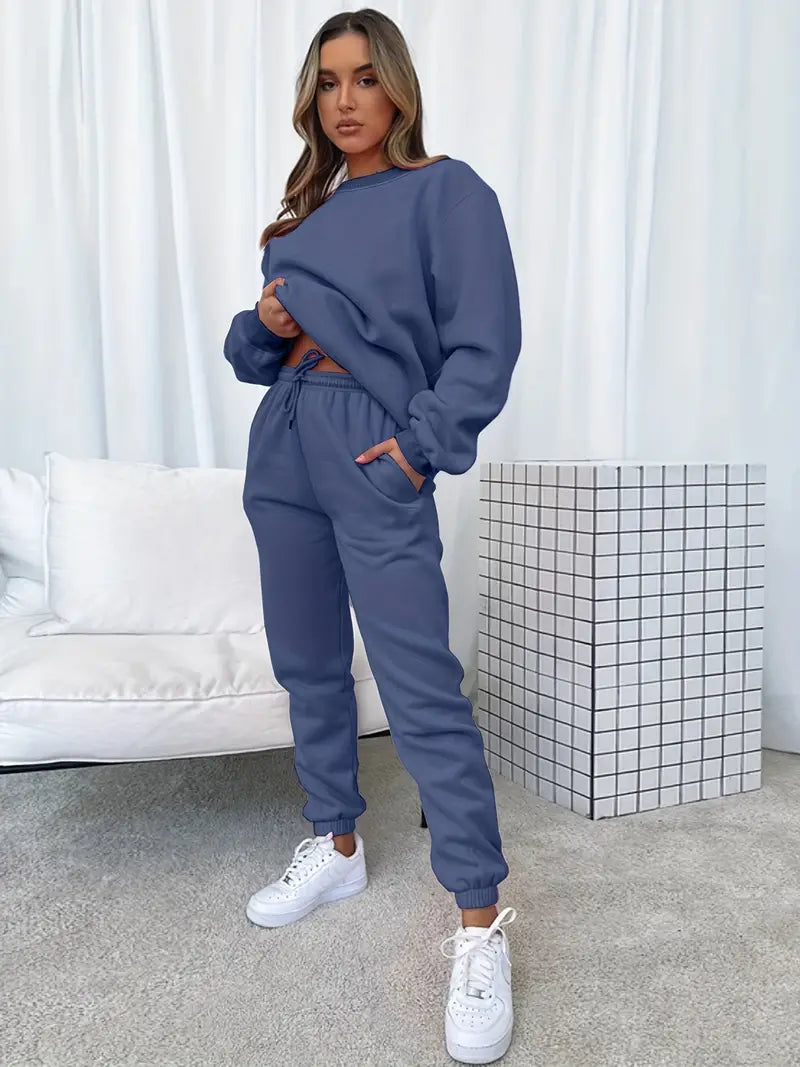 Ensemble d'hiver Cozy Brigitte de Danoir Paris, pull et pantalon en laine douce, noir, parfait pour rester au chaud.