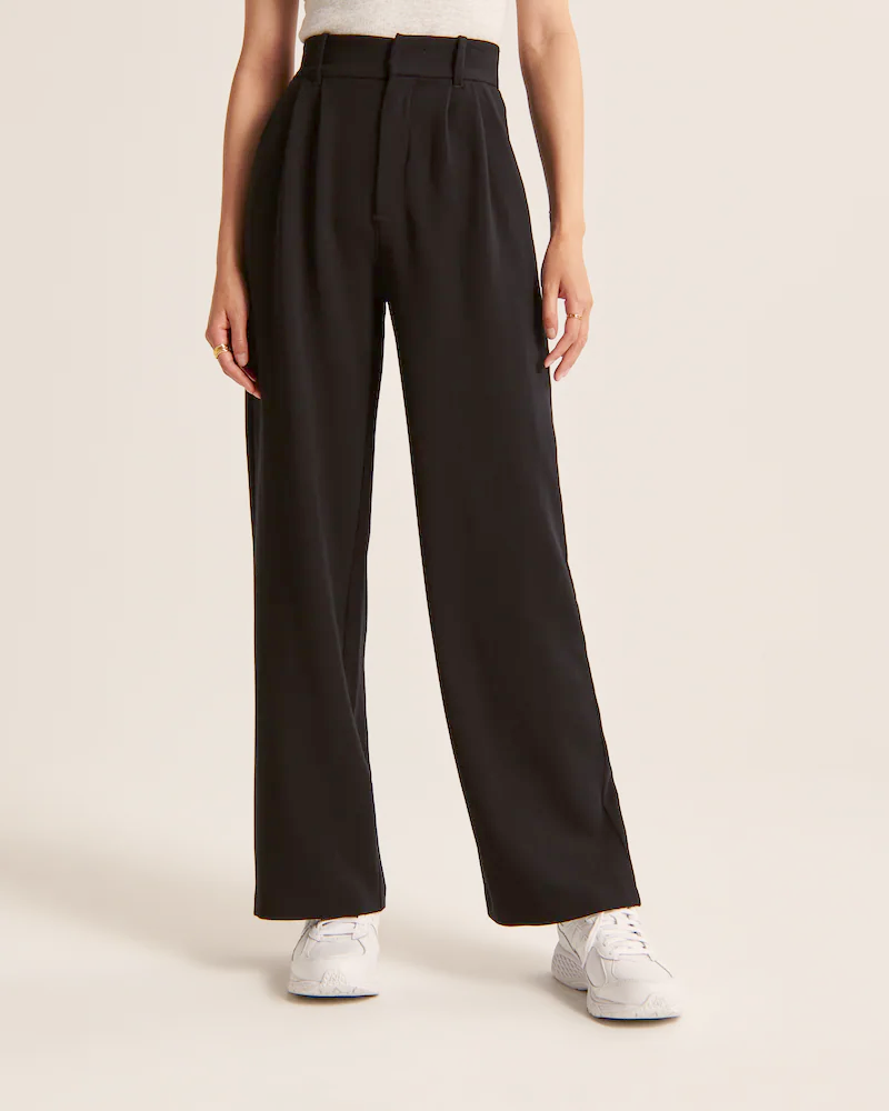 Pantalons confortables et chics Sophie de Danoir Paris, en noir, avec coupe élégante et tissu doux pour un style sophistiqué.