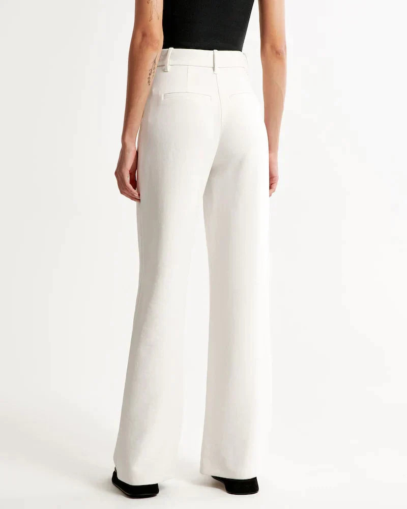 Pantalons confortables et chics Sophie de Danoir Paris en noir, design élégant pour un style décontracté et sophistiqué.
