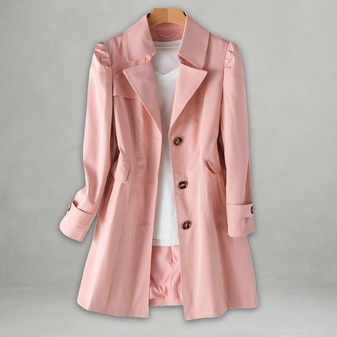 Imperméable Daniela de Danoir Paris, trench coat de printemps noir avec ceinture et doublure légère, porté sur un mannequin.