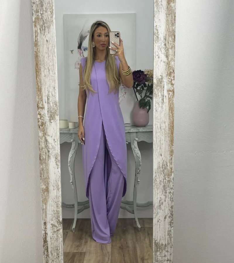 Ensemble chic sans manches Flavia de Danoir Paris, vêtement élégant noir pour femme, porté sur mannequin.