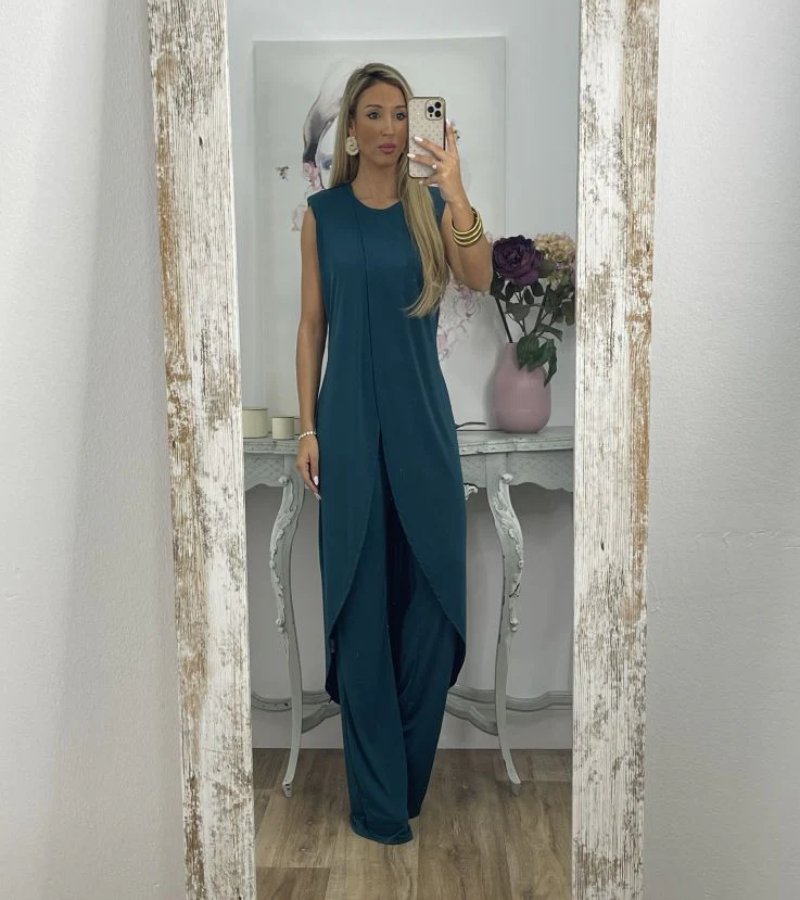 Ensemble chic sans manches Flavia de Danoir Paris, costume élégant noir avec détails sophistiqués pour femmes.