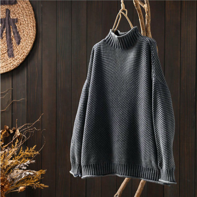 Pull tricoté noir Mia de Danoir Paris, élégant et confortable, porté par un mannequin.
