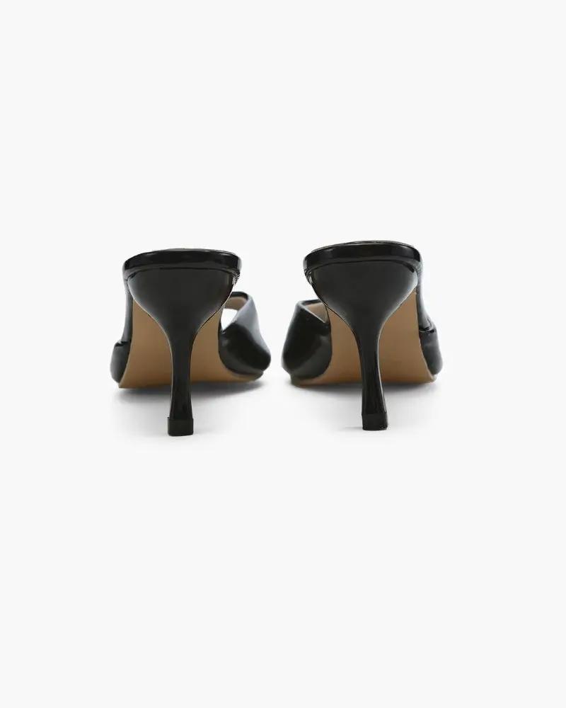 Talons Gia Danoir Paris couleur nude, pointure 35, en cuir, avec bride élégante et design sophistiqué.