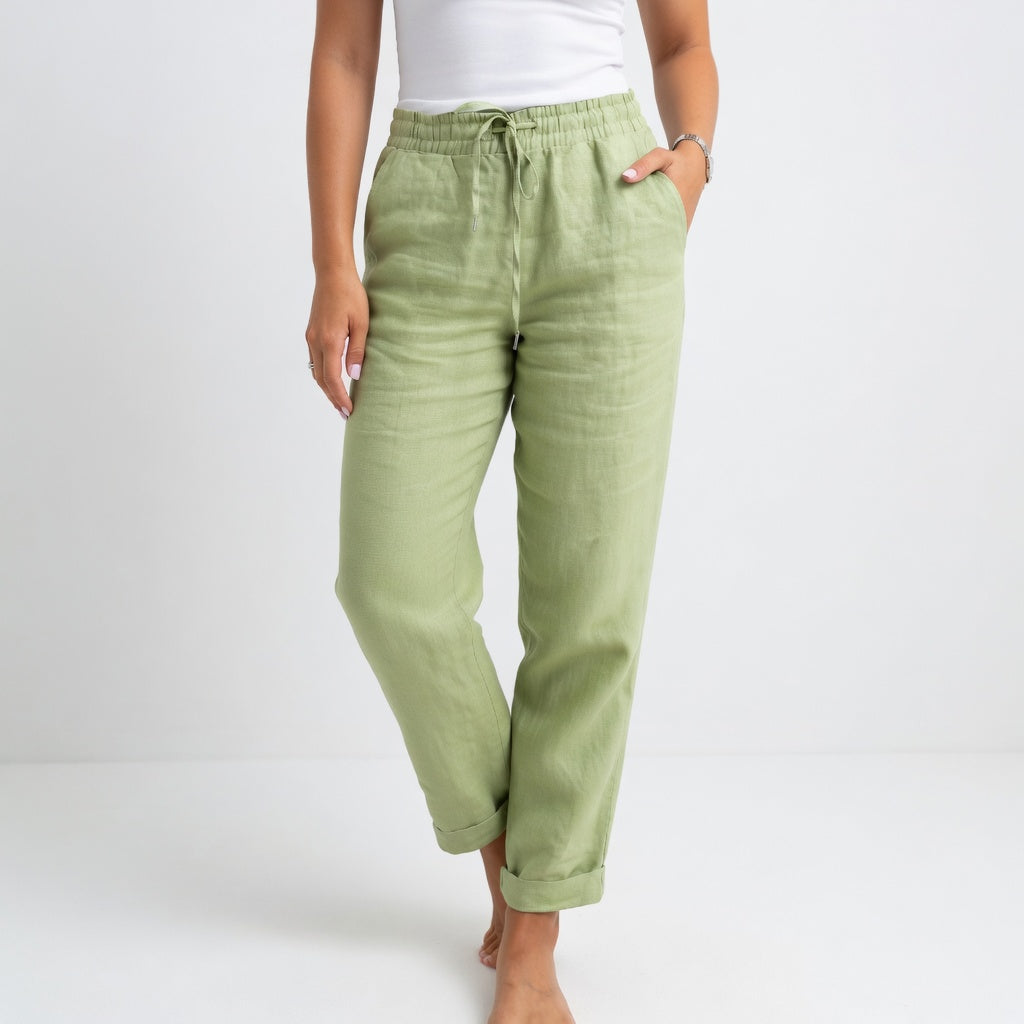 Pantalon pour femmes Albertine™ Danoir Paris en coton fluide bleu, confort naturel, coupe élégante et légère.