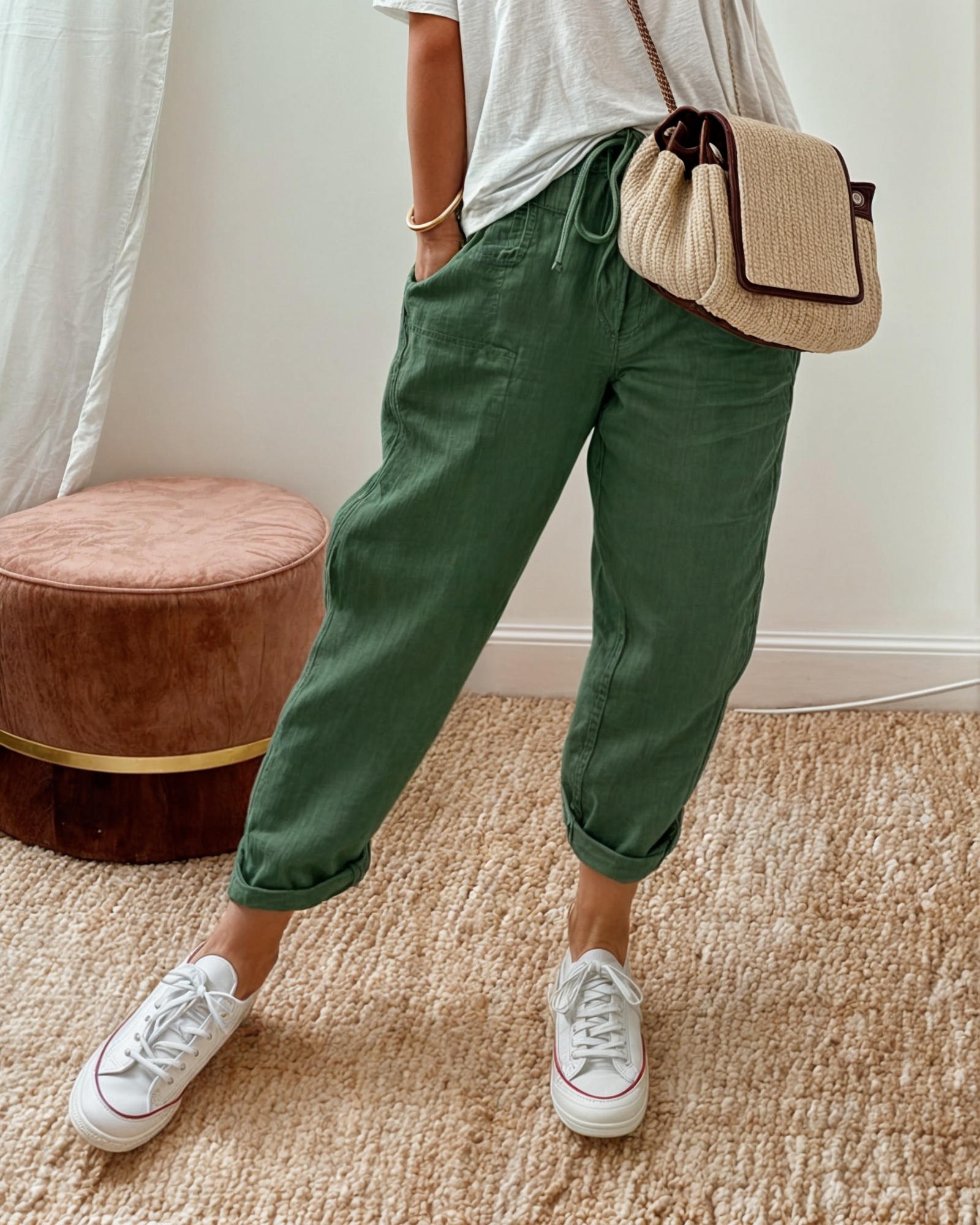 Pantalon beige Danoir Paris Rosa, pantalon chic et confortable, vue de face, tissu fluide et coupe élégante.