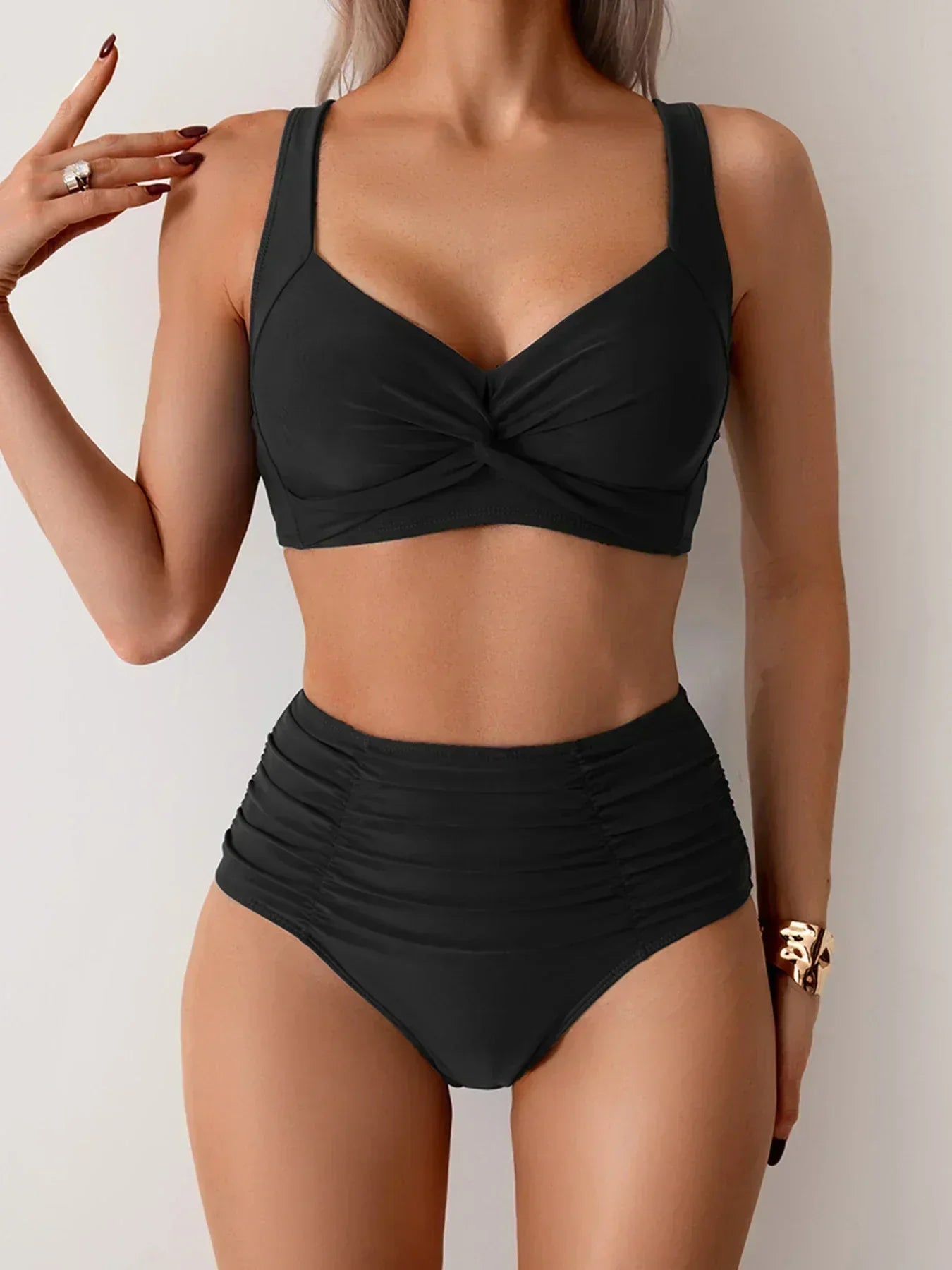 Maillot de bain bikini noir et rose Danoir Paris, ensemble de été à taille haute, vue de face sur fond blanc.