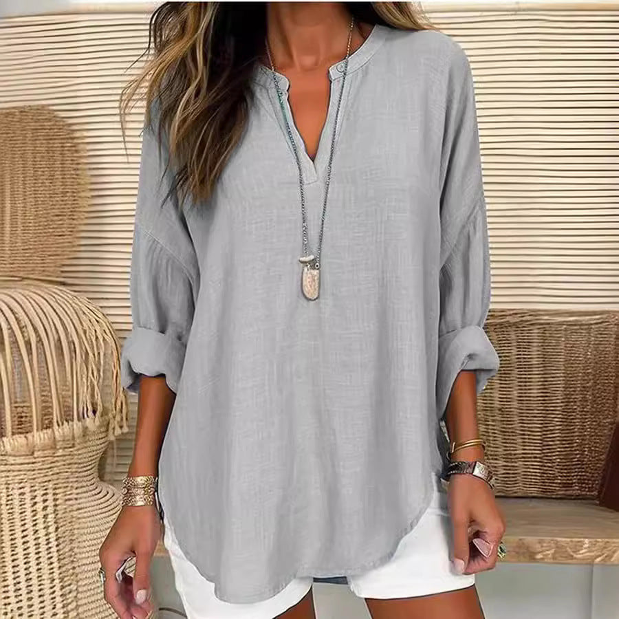 Blouse décontractée élégante Nina de Danoir Paris avec rayures bleues, portée détendue et style chic.