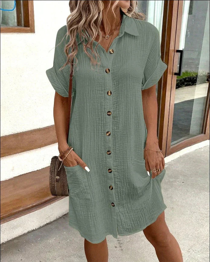 Robe oversize Andrea™ de Danoir Paris, robe blanche en tissu léger avec col polo, style décontracté et élégant.