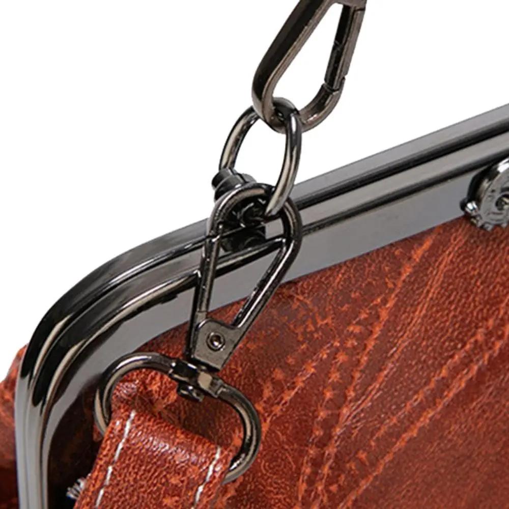 Sac vintage Mila Danoir Paris en rouge avec fermoir à rabat élégant, design intemporel et finition sophistiquée.