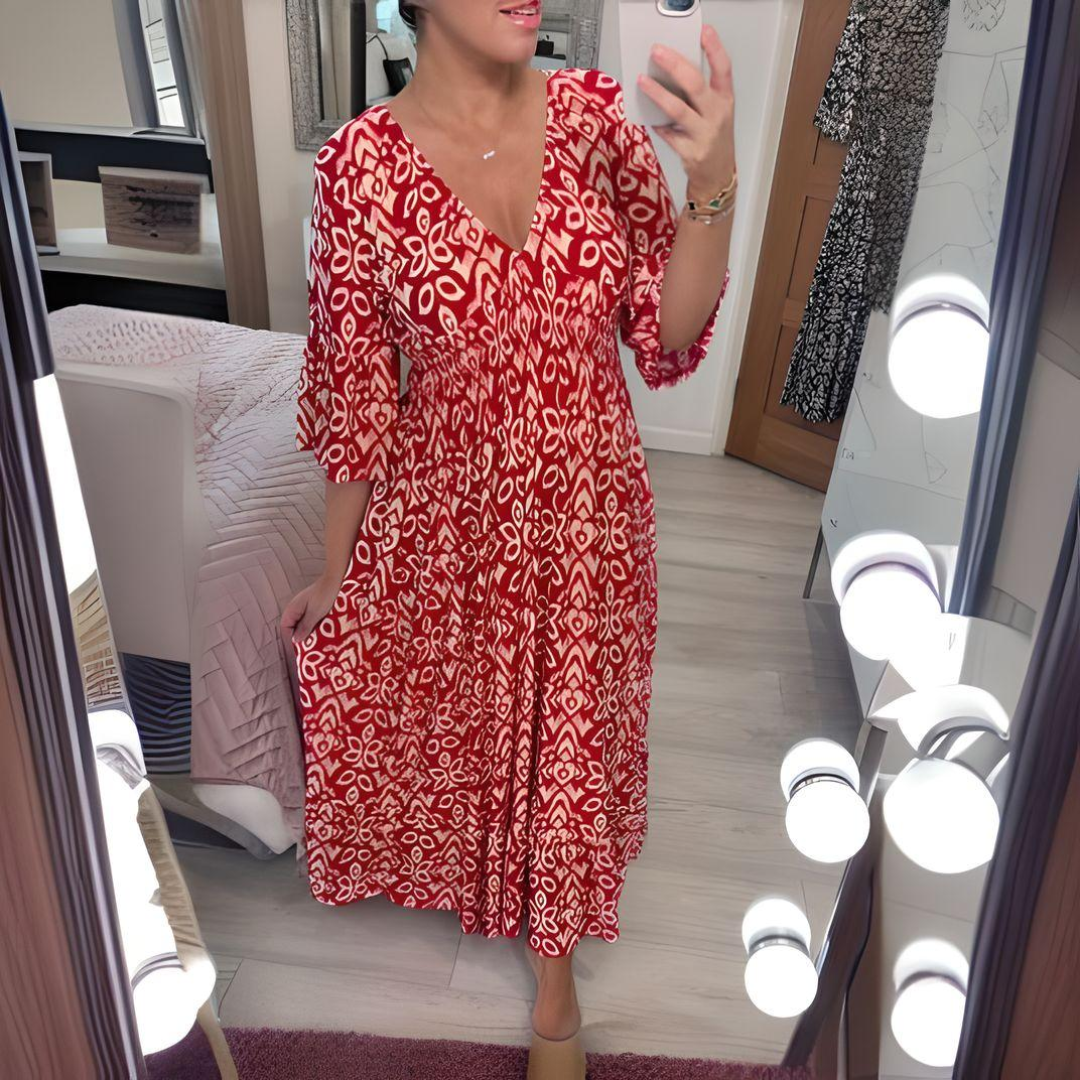 Robe chic bohème décontractée Annie de Danoir Paris, couleur rouge, avec détails élégants et style décontracté.