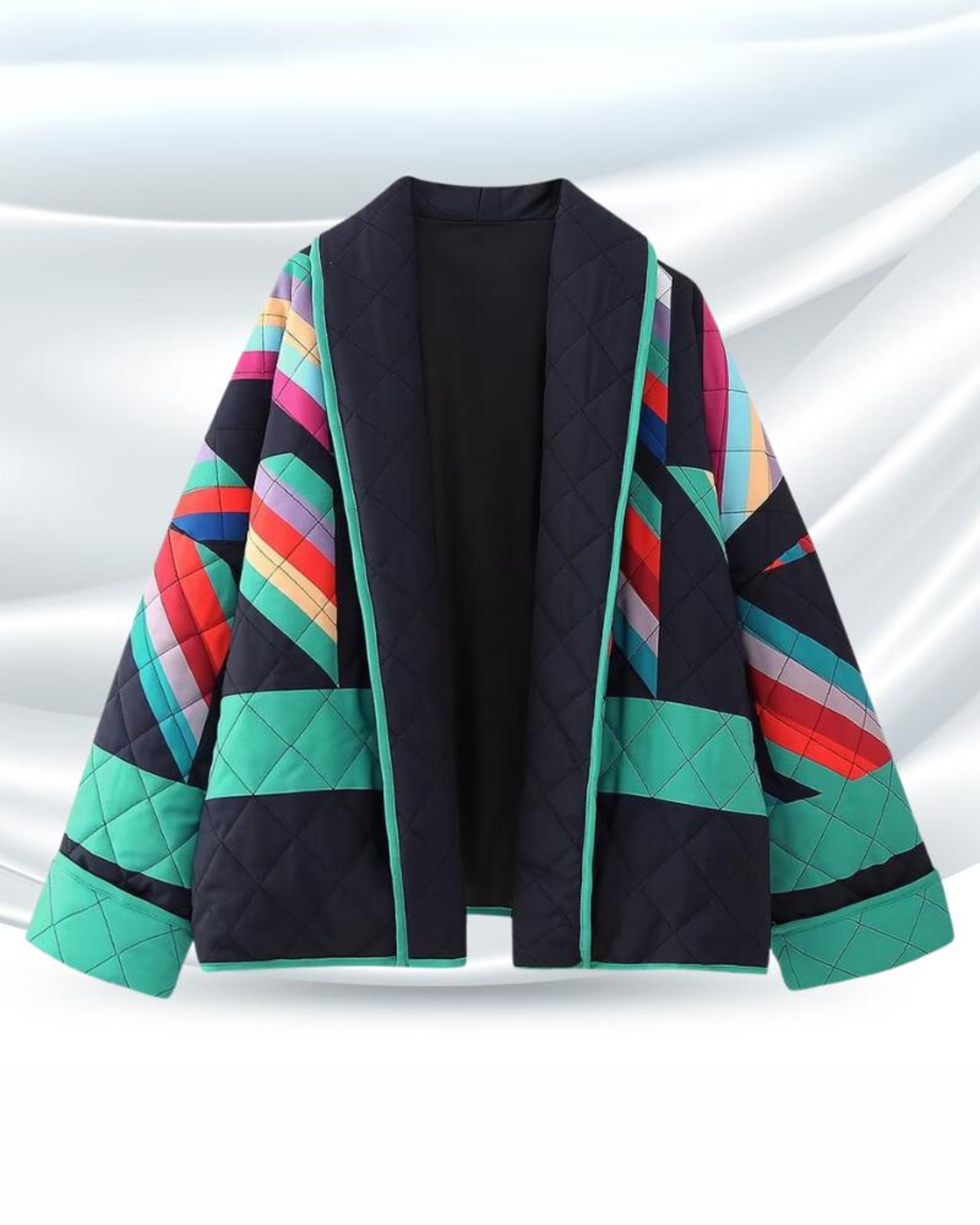 Veste élégante résistante Danoir Paris Kaia en tissu noir avec col ample et manches longues, portée sur un mannequin.