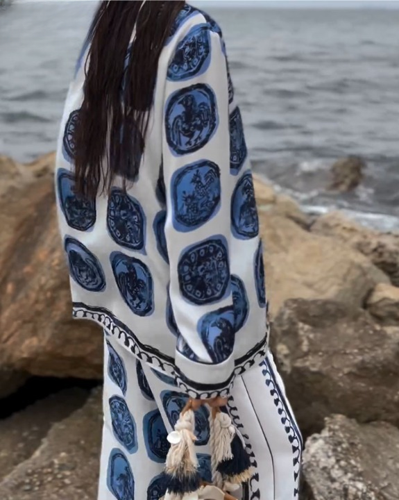 Ensemble chic décontracté Lizette de Danoir Paris, vêtement élégant avec coupe confortable, porté sur un mannequin.