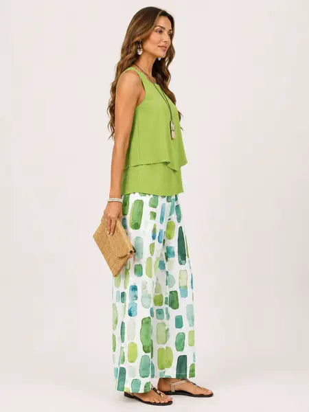 Ensemble Lizzy Danoir Paris Fresco Prato avec chemise et pantalon en tissu léger, style décontracté et élégant.
