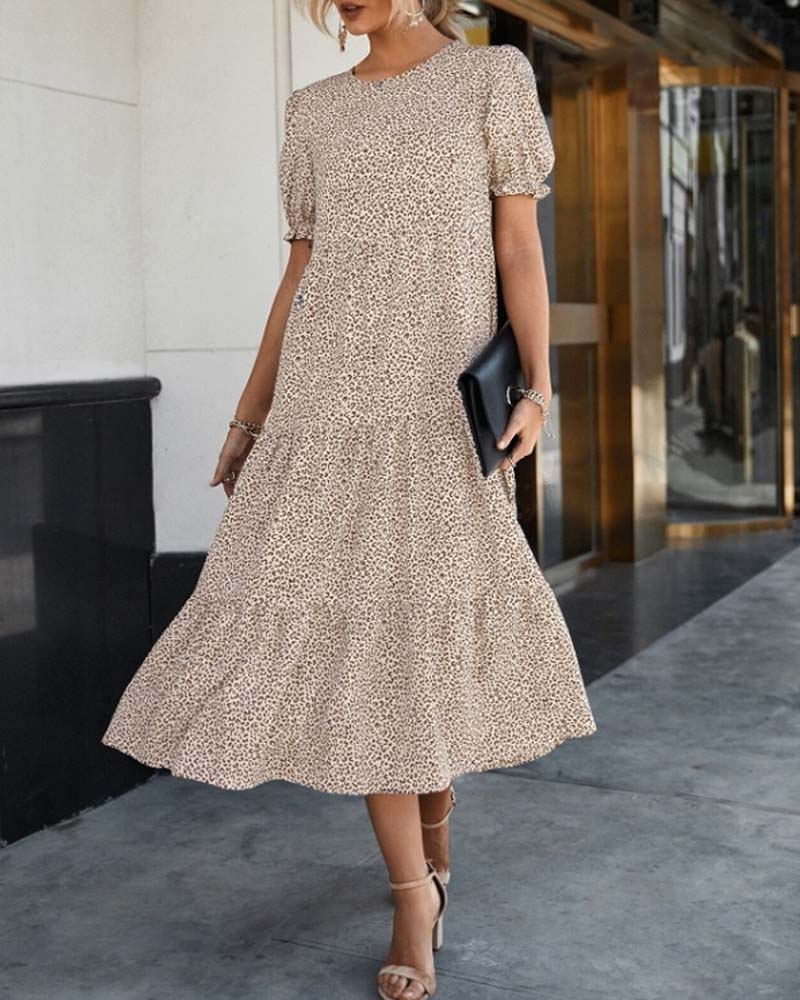 Robe de soirée élégante Marie de Danoir Paris, en tissu fluide, avec détails sophistiqués pour femme.