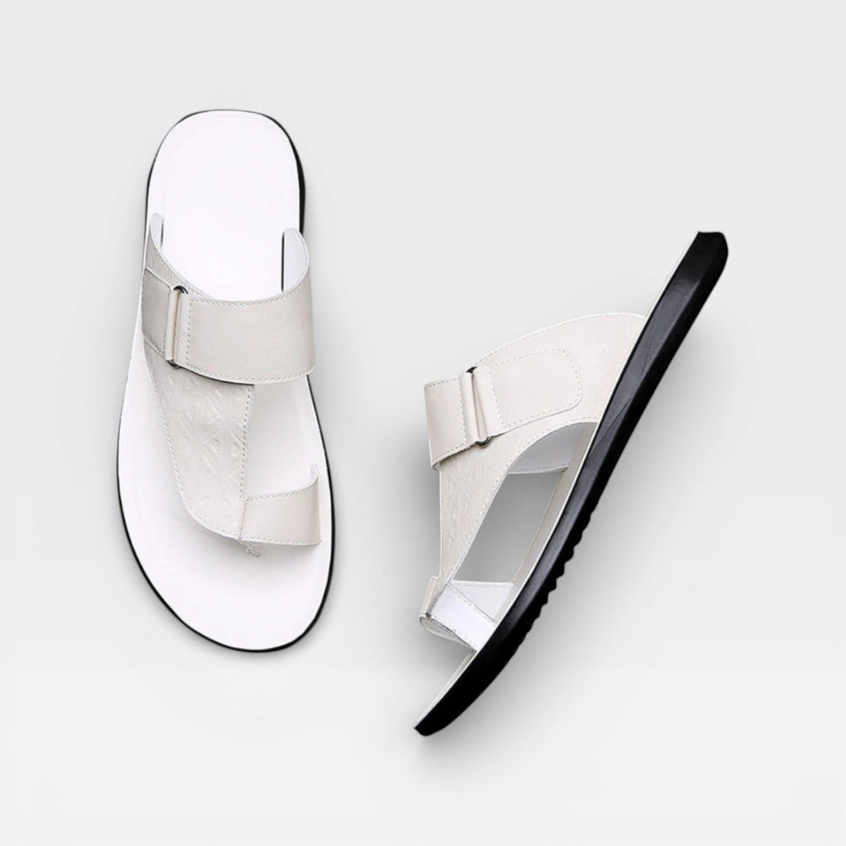 Sandales en cuir pour hommes Danoir Paris avec semelle souple, couleur blanche, adaptées pour un usage quotidien.