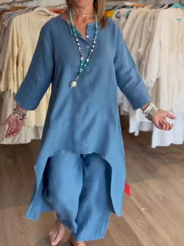Ensemble chic confortable Marie de Danoir Paris, set blanc avec détails élégants, porté par un mannequin.