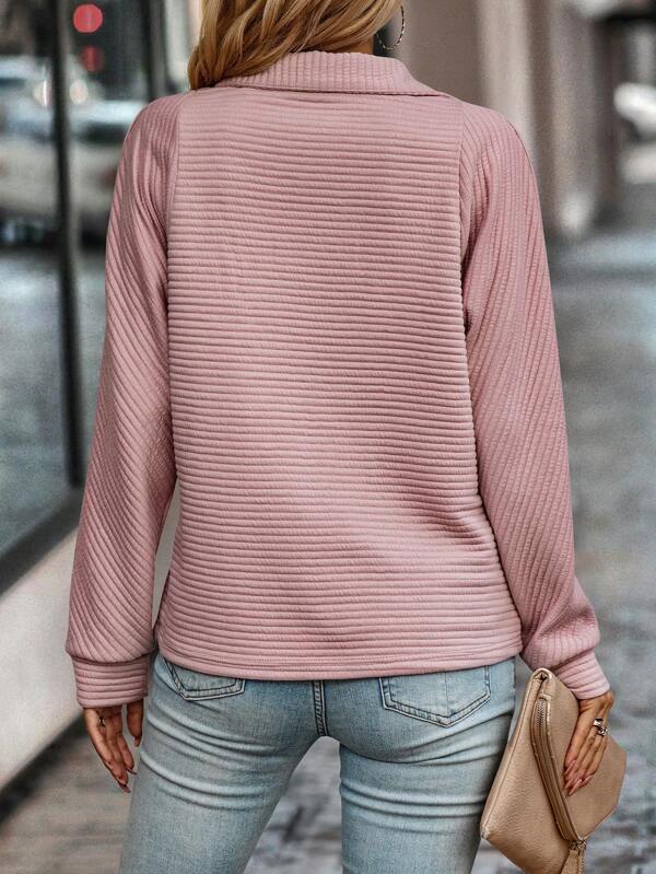 Pull Danoir Paris avec zip, style élégant et confortable, en rose, parfait pour un look chic et décontracté.